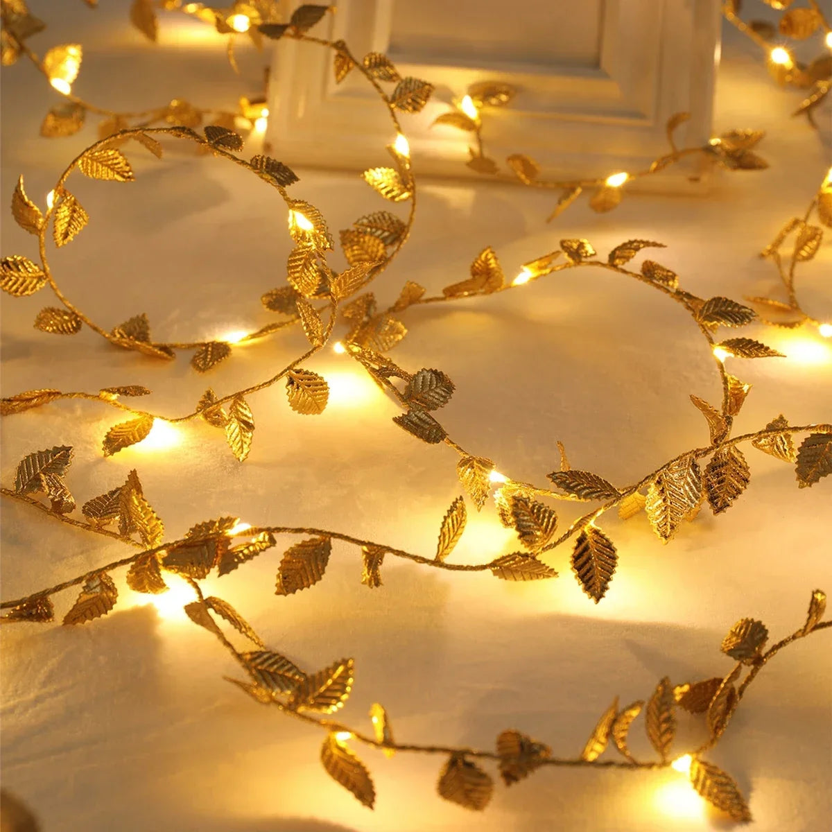 20/50/100LEDs Golden Silver Tiny Leaves Fairy Light Battery Powerd Artificial Plant Garland Vine Lights for Wedding Home Party Hinoki Milano